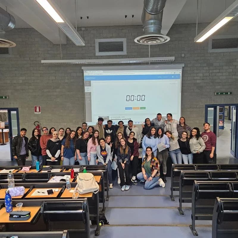 IVREA - La gentilezza si impara anche giocando: laboratori alla Facoltà di Infermieristica - FOTO