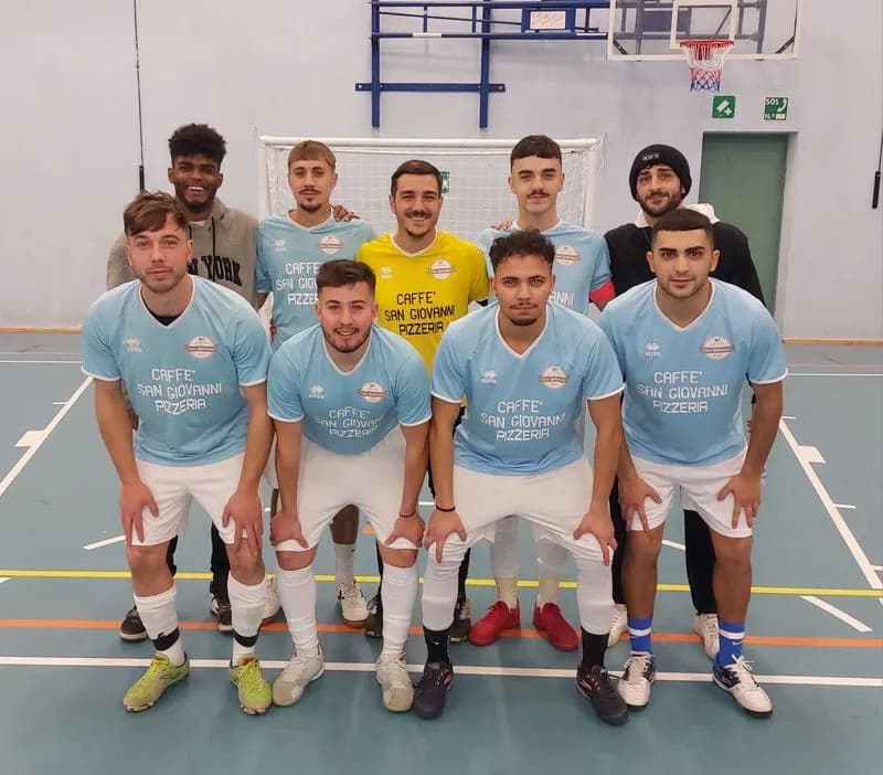 CANAVESE - Calcio a 5, I Cusin e Lei Ce Sta conquistano le semifinali del Master B