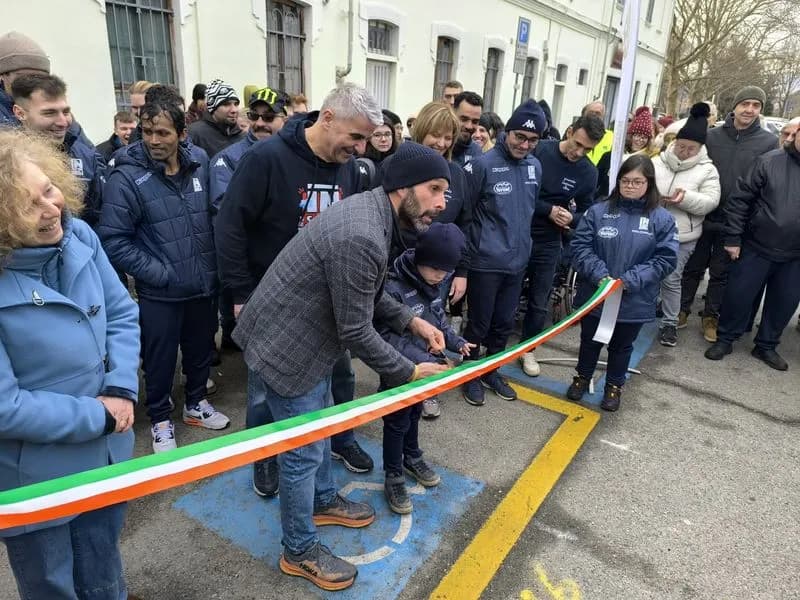 IVREA - Sport e inclusione: ha aperto lo «Shop Insuperabili» - FOTO