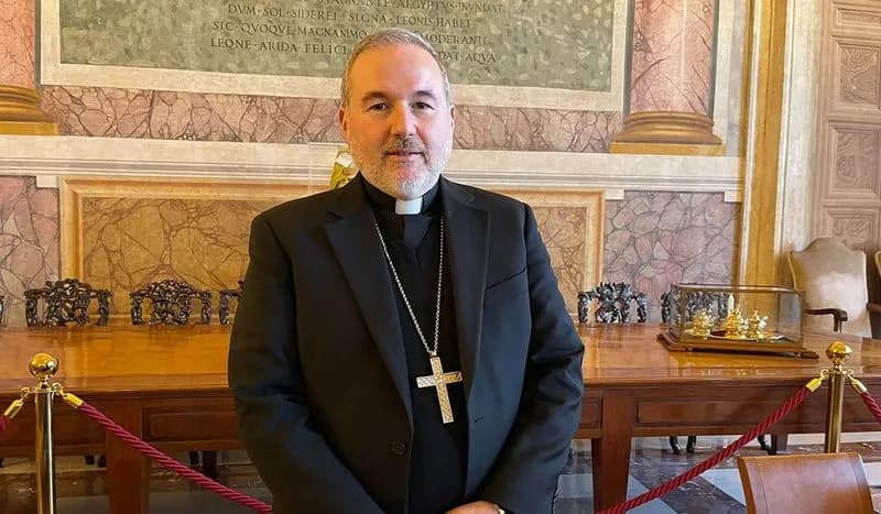 IVREA - Konecta chiude, anche il vescovo al fianco dei lavoratori: «Pronti ad incontrare e sostenere chi è colpito da questa crisi»