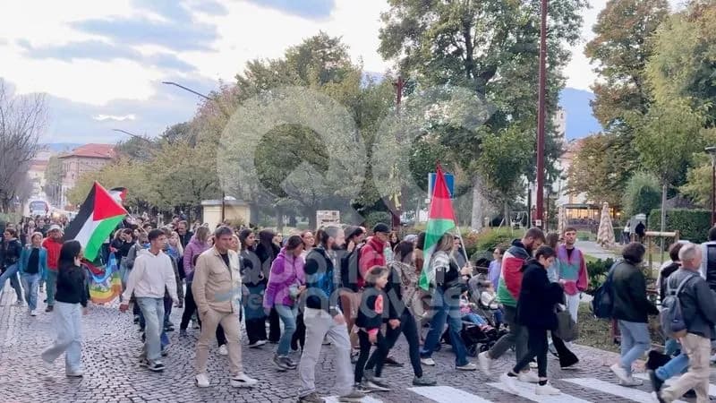 IVREA - Ieri ci sono state ben due manifestazione per la Palestina in pieno centro - FOTO