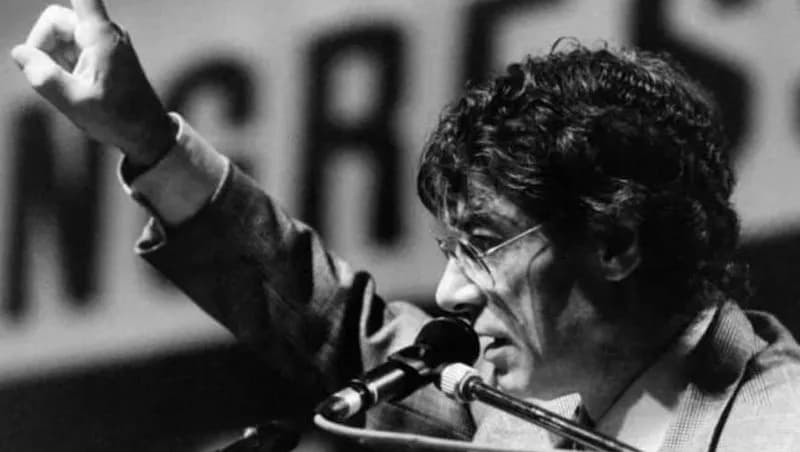 CANAVESE - Morto Umberto Bossi, Giglio Vigna: «Fu un suo manifesto ad accendere in me il fuoco della politica»