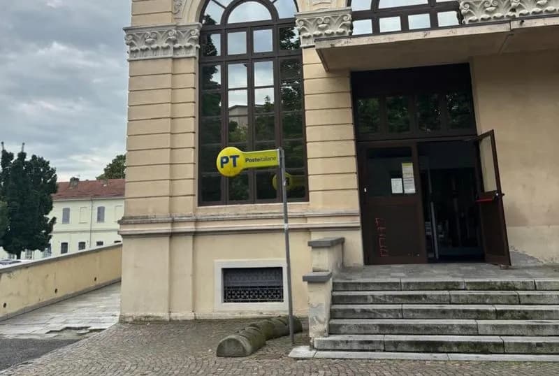 IVREA - Piano decoro, chiude l'ufficio postale per una settimana