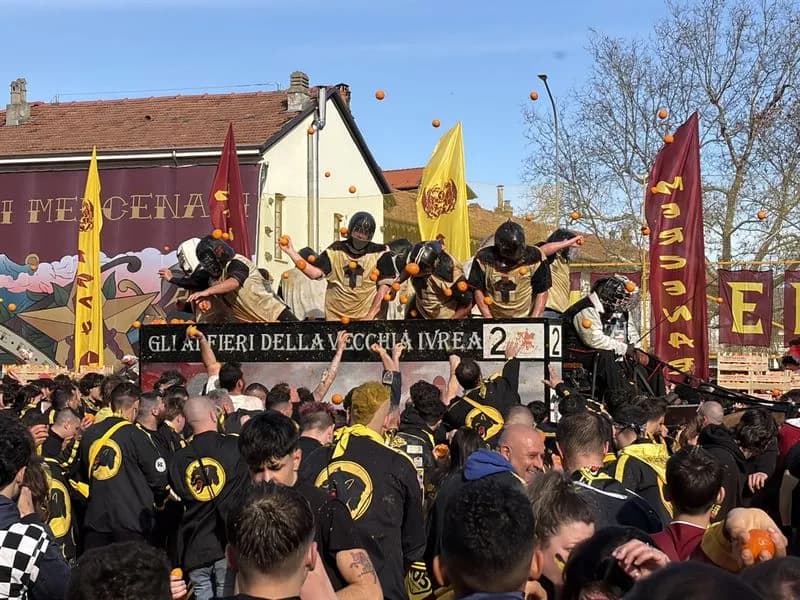 IVREA - «Squadre ribellatevi: fate tornare il carnevale popolano al popolo»