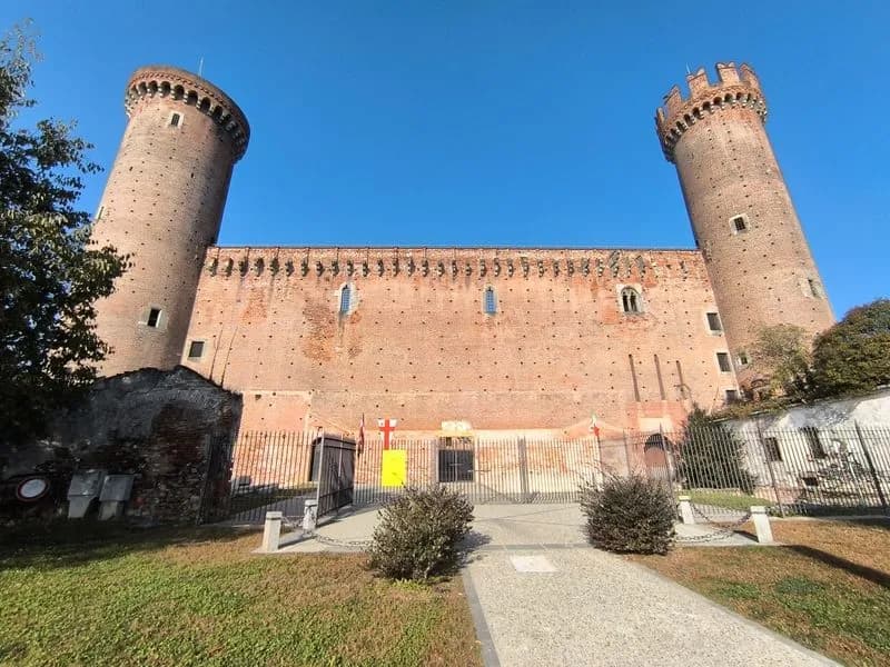IVREA - Il castello ha fatto il pieno: 5400 presenze in otto giorni di apertura
