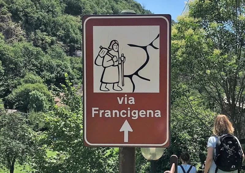 IVREA - In cammino sulla via Francigena: da gennaio più di 900 pellegrini di passaggio
