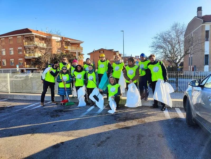 LEINI - Epifania green, i Volenterosi ripuliscono le vie della città - FOTO