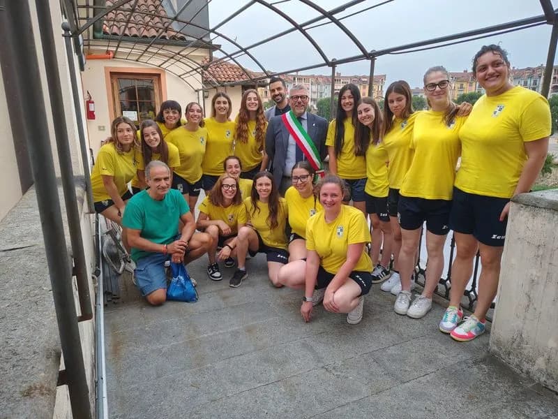 PALLANUOTO - Leini celebra le campionesse: la Project Sport ricevuta in Comune dopo il trionfo in Serie B - FOTO