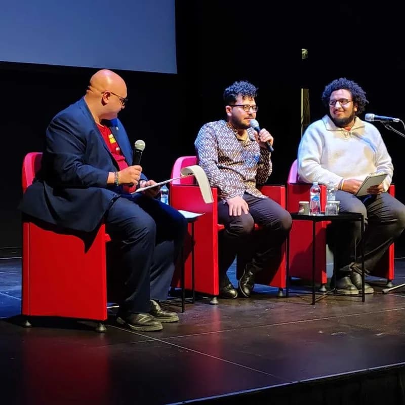 LEINI - Teatro pieno per l'incontro con Patrick Zaki - FOTO