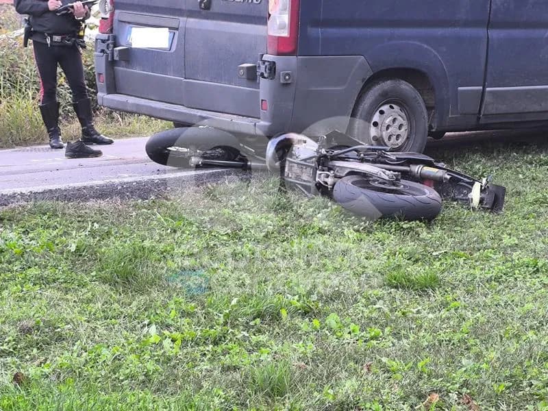 TRAGEDIA A MONTANARO - Schianto fatale in strada Pogliani: morto un giovane motociclista di 24 anni - FOTO