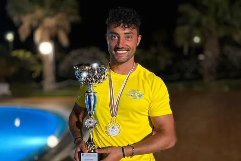 NOLE - Matteo Ponzani trionfa in singolo e doppio al campionato nazionale di tennis delle Polizie municipali - FOTO