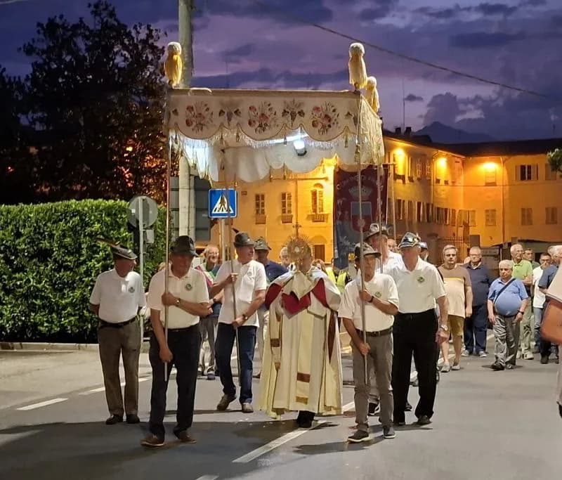Gli Alpini di Favria e Oglianico al Corpus Domini