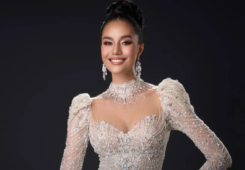 FASHION - Opal, la donna più bella del mondo