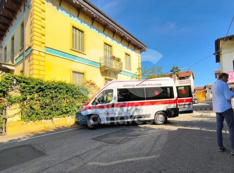 OZEGNA - Perde il controllo della bicicletta e cade rovinosamente al suolo: ciclista di Ciconio trasportato in ospedale a Ivrea
