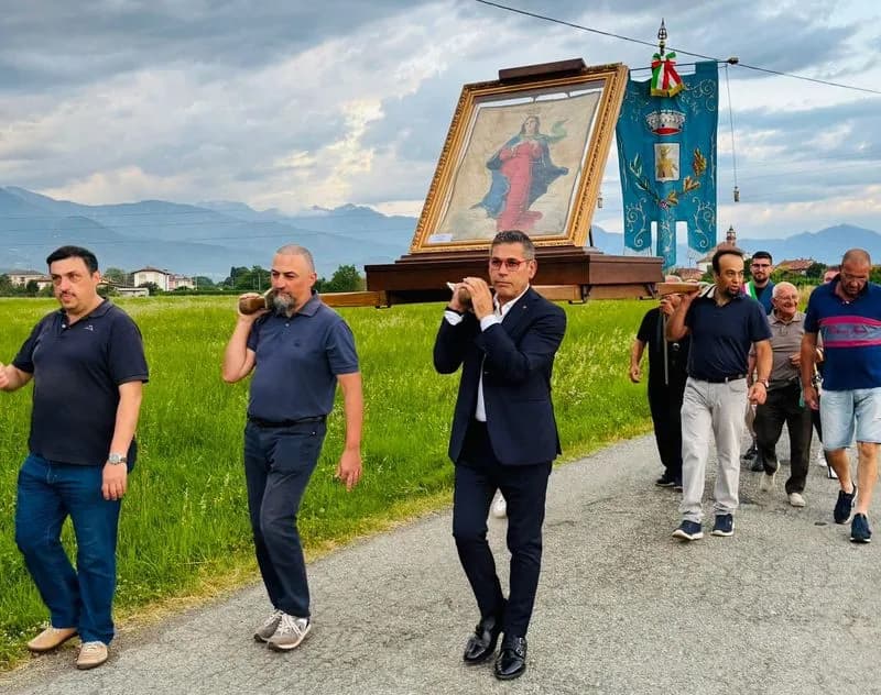 OZEGNA - Processione al Santuario della Madonna del Bosco: un momento di fede, storia e comunità - FOTO
