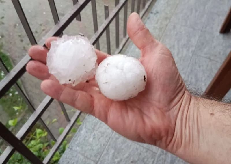 MALTEMPO IN CANAVESE - Temporale con forte grandinata tra Pavone Canavese e Ivrea - FOTO