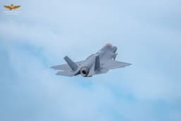 CANAVESE - Sei caccia a bassa quota sui cieli di Ivrea e dintorni