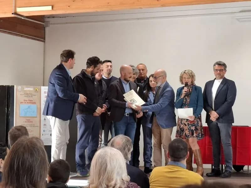 PONT CANAVESE - Premio Trione, tantissime fiabe per la montagna