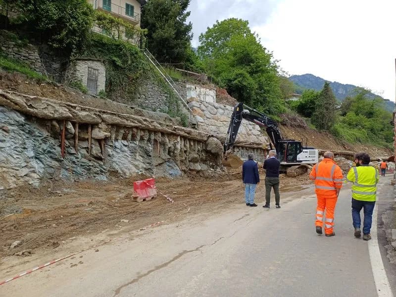 PONT CANAVESE - Procedono i lavori di allargamento della provinciale per la Valle Soana - FOTO
