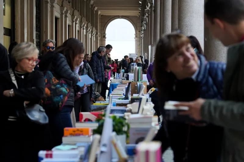 CULTURA - Portici di carta, a Torino la libreria più lunga del mondo