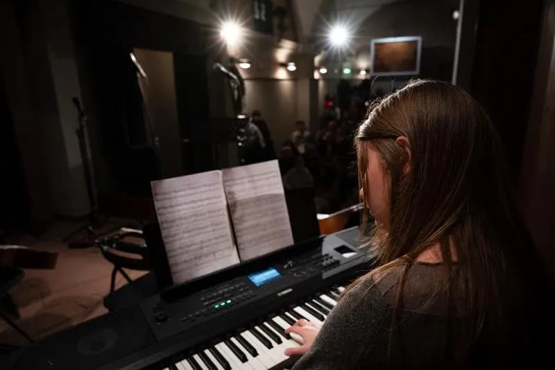 PRASCORSANO - Il concerto di Natale dell’Apollon Music School incanta tutti - FOTO