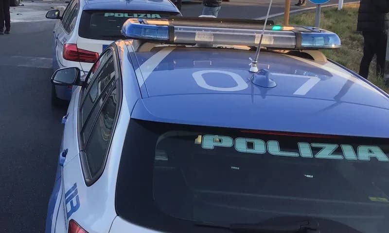VOLPIANO - Dramma in autostrada, vittima una neonata: l'auto della mamma tamponata da un furgone che è scappato