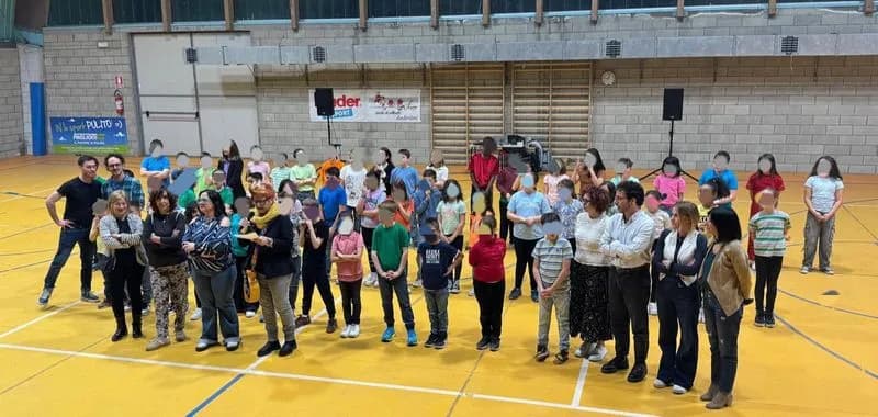 RIVARA - Laboratorio di musical, applausi per lo spettacolo degli studenti