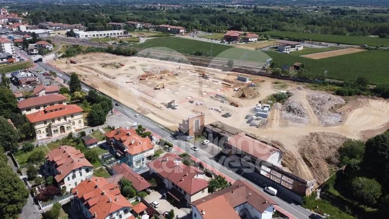 RIVAROLO CANAVESE - In volo sull'ex Salp dove aprirà un nuovo supermercato - FOTO e VIDEO
