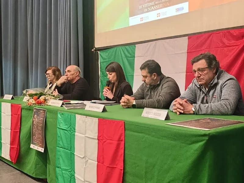 RIVAROLO CANAVESE - Sala Lux piena nel ricordo delle vittime della strage di Nassiriya - FOTO