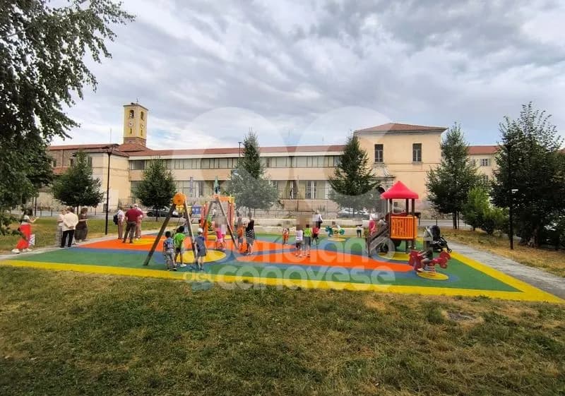 RIVAROLO CANAVESE - Un bel tocco di colore nel parco «Spazio Elementare» - FOTO e VIDEO