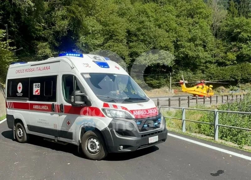 RONCO CANAVESE - Si sente male mentre è in montagna: turista salvato da Croce rossa e Soccorso alpino