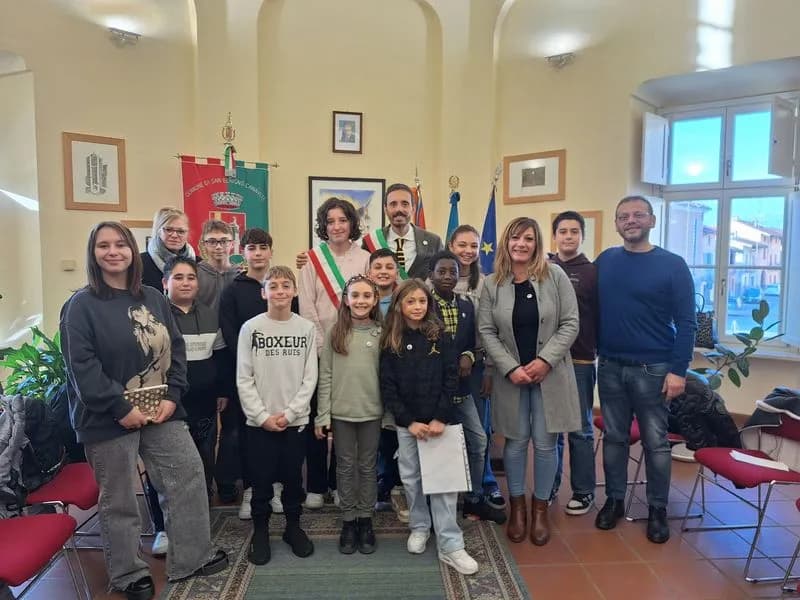 SAN BENIGNO CANAVESE - Viola Sabbatini eletta sindaco del consiglio comunale dei ragazzi - FOTO