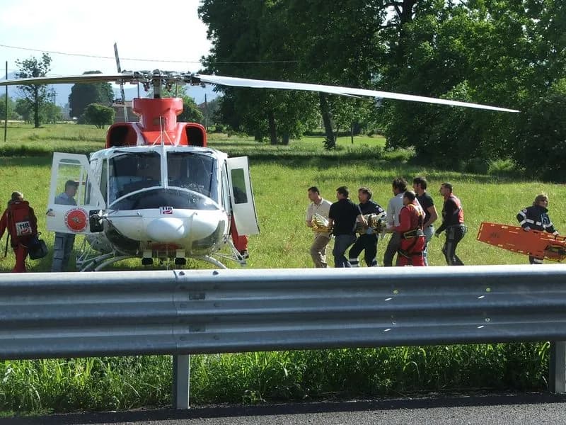 SAN BENIGNO CANAVESE - Scontro auto-bici, ciclista in coma al Cto