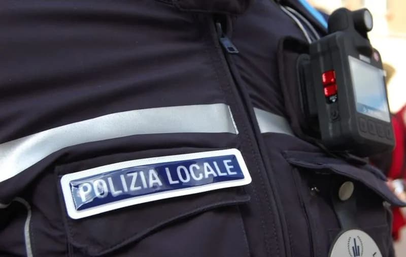 SAN BENIGNO CANAVESE - Polizia locale pronta ad accendere le bodycam: ok del Consiglio comunale