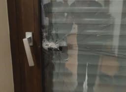 SAN GIUSTO CANAVESE - Torna a casa e si trova davanti i ladri che scappano sul balcone: paura in paese