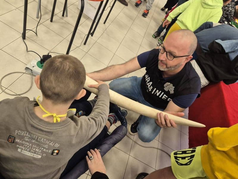 SAN GIUSTO CANAVESE - Giovani studenti a lezione di legalità con il progetto «L’amico Carabiniere» - FOTO