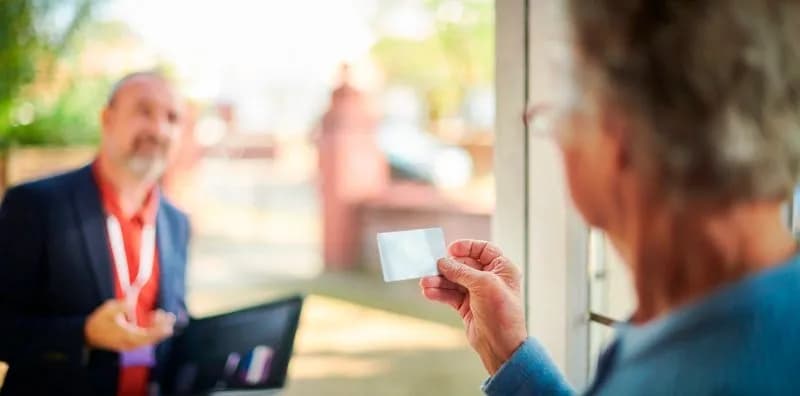 SAN GIUSTO CANAVESE - Allarme truffe, finto tecnico Smat usa uno spray urticante per derubare le vittime