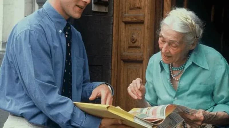 SAN MAURIZIO CANAVESE - Si fingono dei dipendenti comunali per mettere a segno truffe e furti