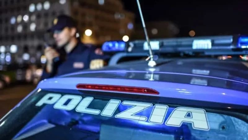 CANAVESE - Investe tre ciclisti di proposito a Vigevano poi si consegna alla polizia: 48enne eporediese arrestata