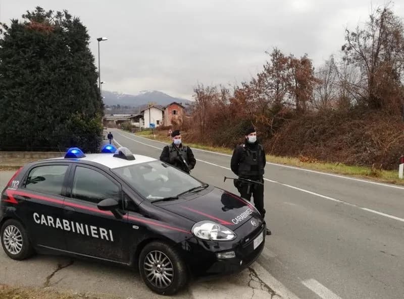 VALPERGA - Auto sospetta di colore rosso avvistata a Braidacroce: il Comune mette in guardia i cittadini