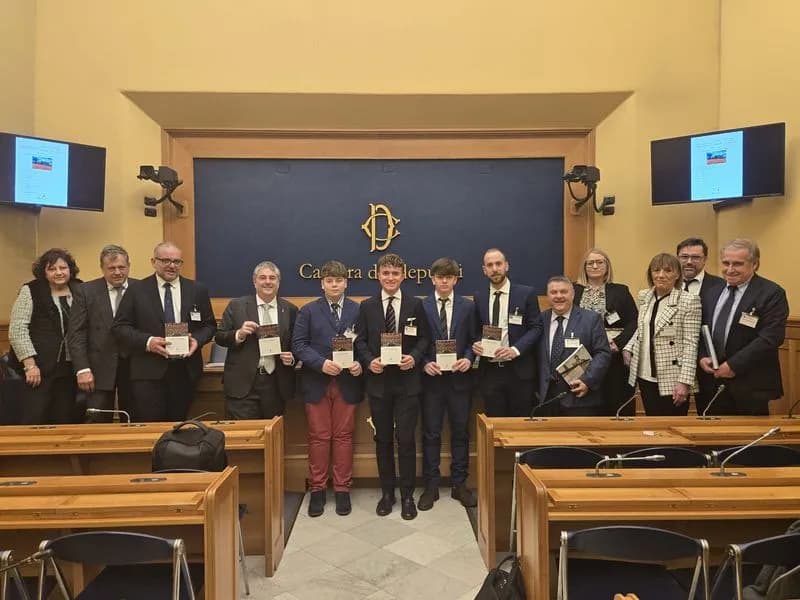 VALPERGA - Il Tennis club Laghi protagonista con i suoi giovani atleti a Montecitorio - FOTO
