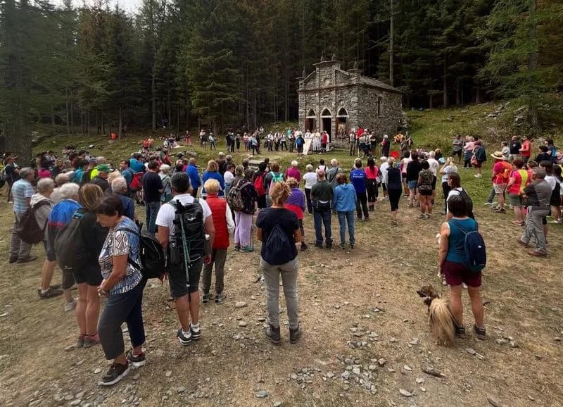 VALPRATO SOANA - Toma all'asta, raccolti con un'offerta 1400 euro per la chiesa: è record al Pian dell'Azaria