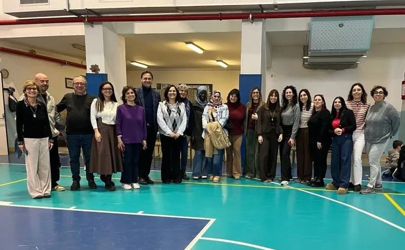 VOLPIANO - I jeans dismessi diventano nuovi grembiulini per la scuola primaria