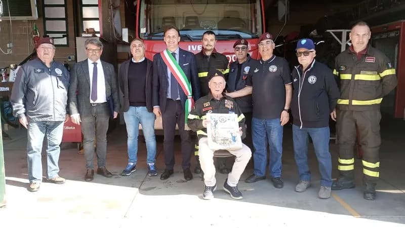 VOLPIANO - Salva la vita ad un bimbo che rischia di annegare in piscina: premiato l'infermiere Gianluca Buonfiglio