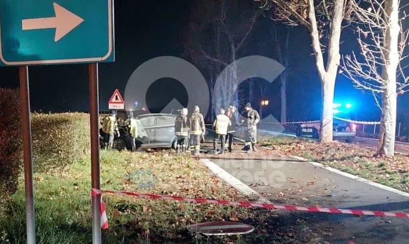 TRAGEDIA IN AUTOSTRADA - Neonata sbalzata fuori dall'auto e investita: morta sul colpo - FOTO