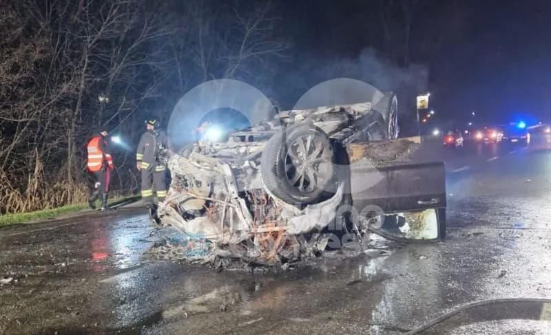 TRAGEDIA DELL'EPIFANIA - Scontro frontale a Volpiano: morto automobilista di 31 anni - FOTO