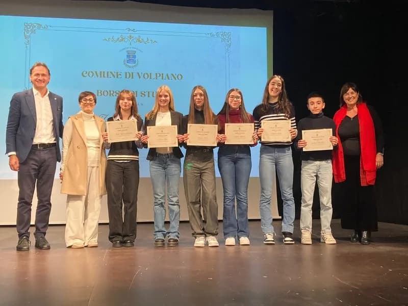 VOLPIANO - Premiati dal Comune gli studenti da 10 e lode in pagella - FOTO