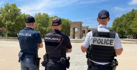 CIRIE' - Anarchici danneggiano il consolato italiano a Barcellona, un ciriacese fermato dalla polizia