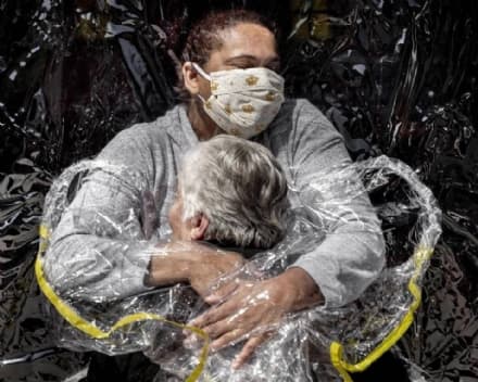 PHOTO - Immagini dall'inferno della pandemia