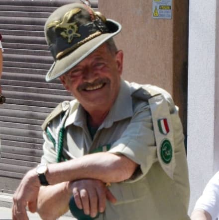 IVREA - Gli Alpini in lutto per l'ultimo saluto a Sergio Bonessio